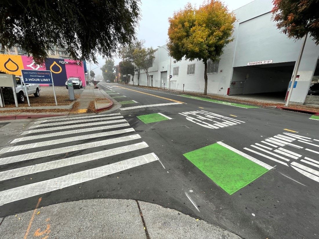 Train Horn Noise - 5th Ave pic