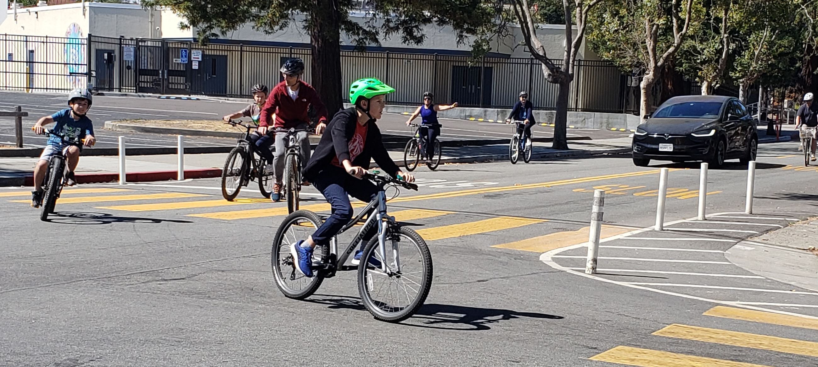 group ride turning left in front of Borel